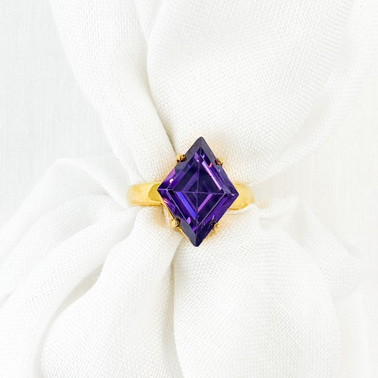 Rhombus Ring